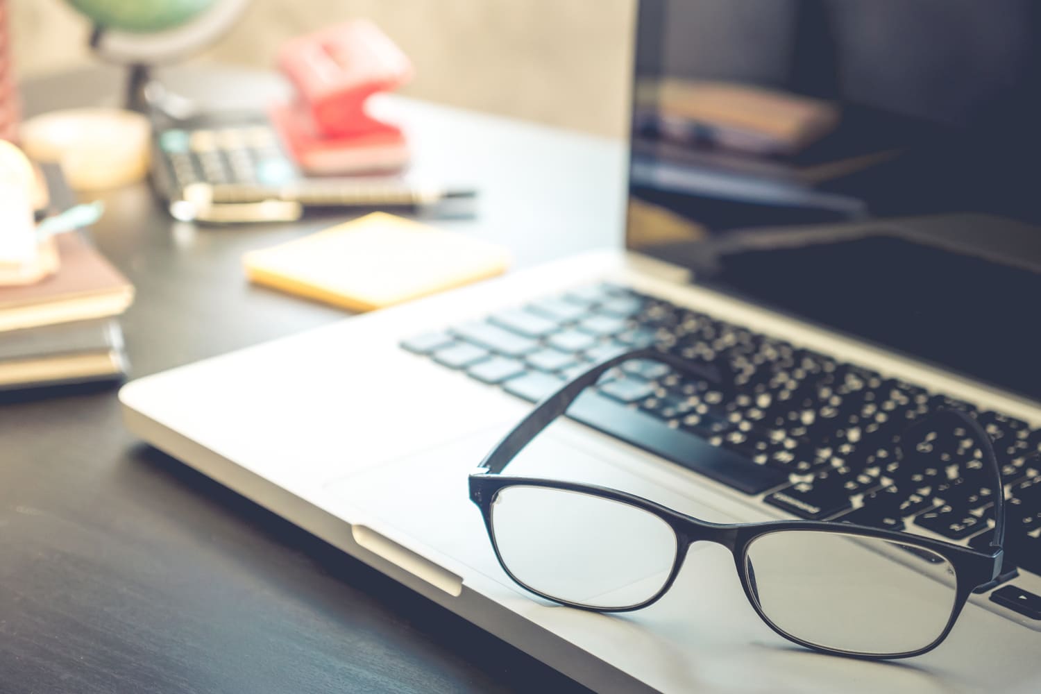 Traitement des verres : le vernis anti-lumière bleue pour protéger la rétine